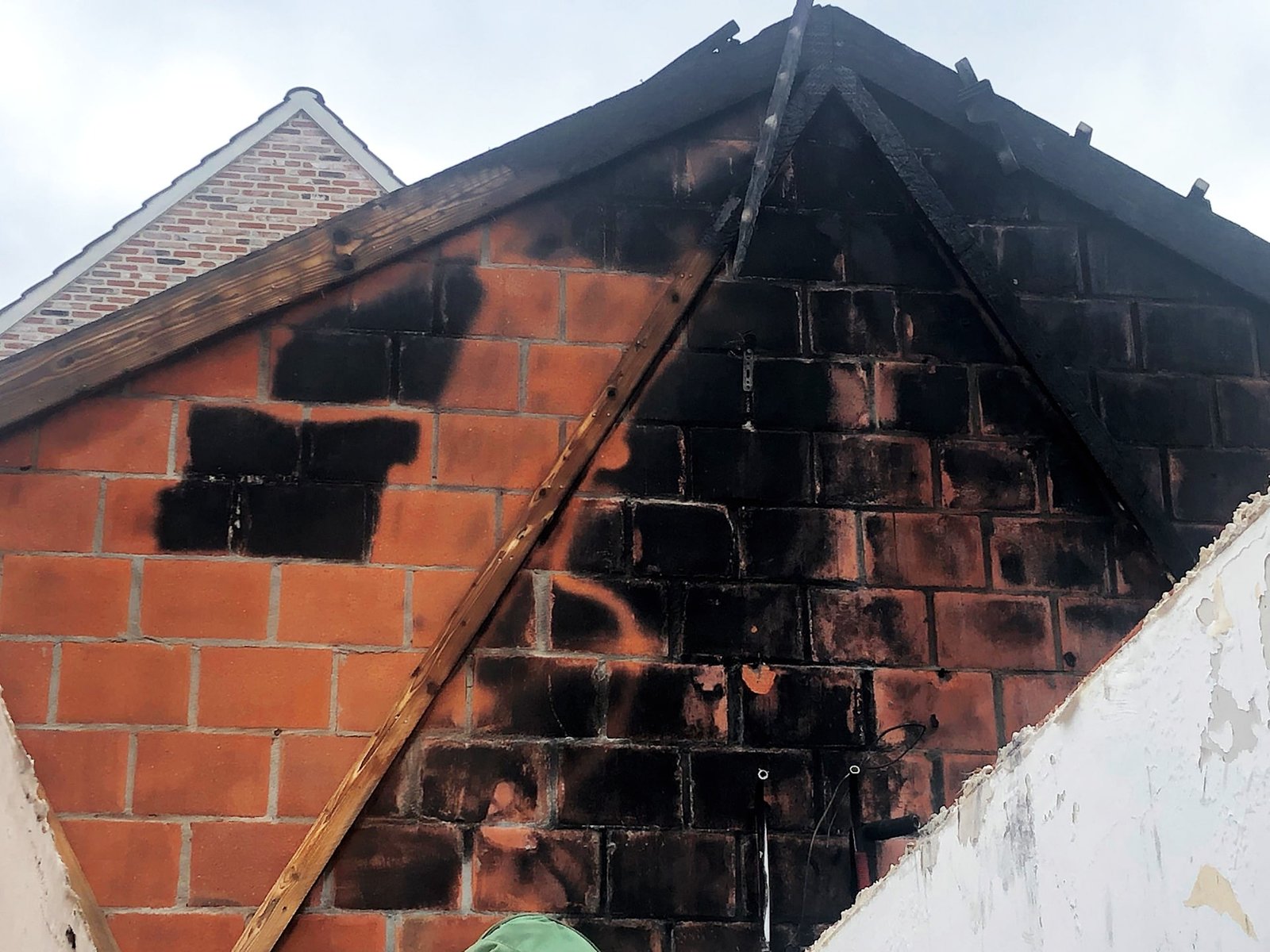 Brandschade nok voor zandstralen en gevelreiniging